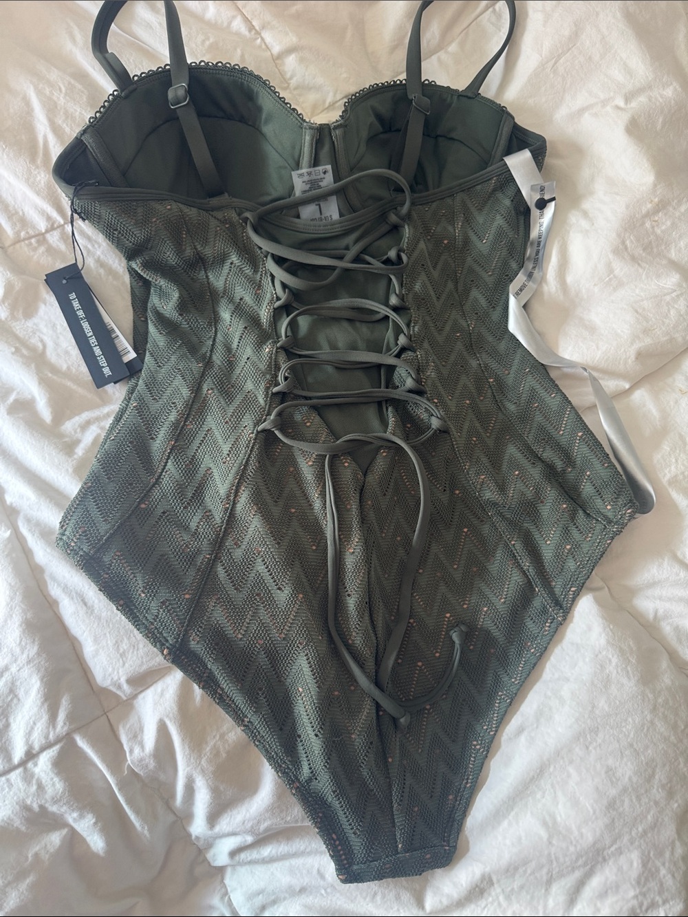 TA3 Bombshell in Olive Green - Picture 5 of 11
